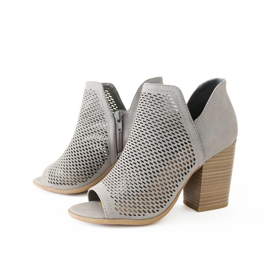 caster light gray perforated bootie sandal - Picture 6 of 6